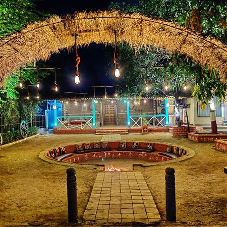 נאווי מומבאי Pushp Vatika Resort & Lawns מראה חיצוני תמונה