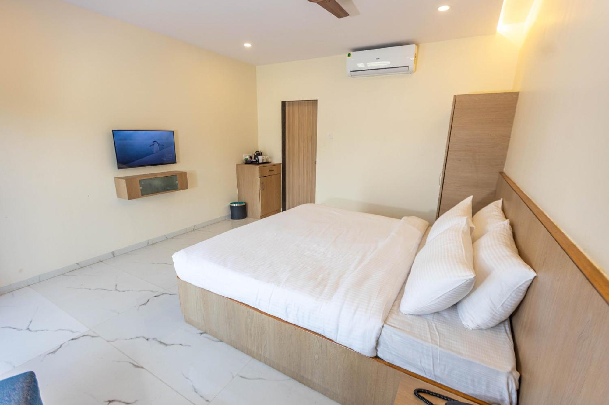 נאווי מומבאי Pushp Vatika Resort & Lawns מראה חיצוני תמונה