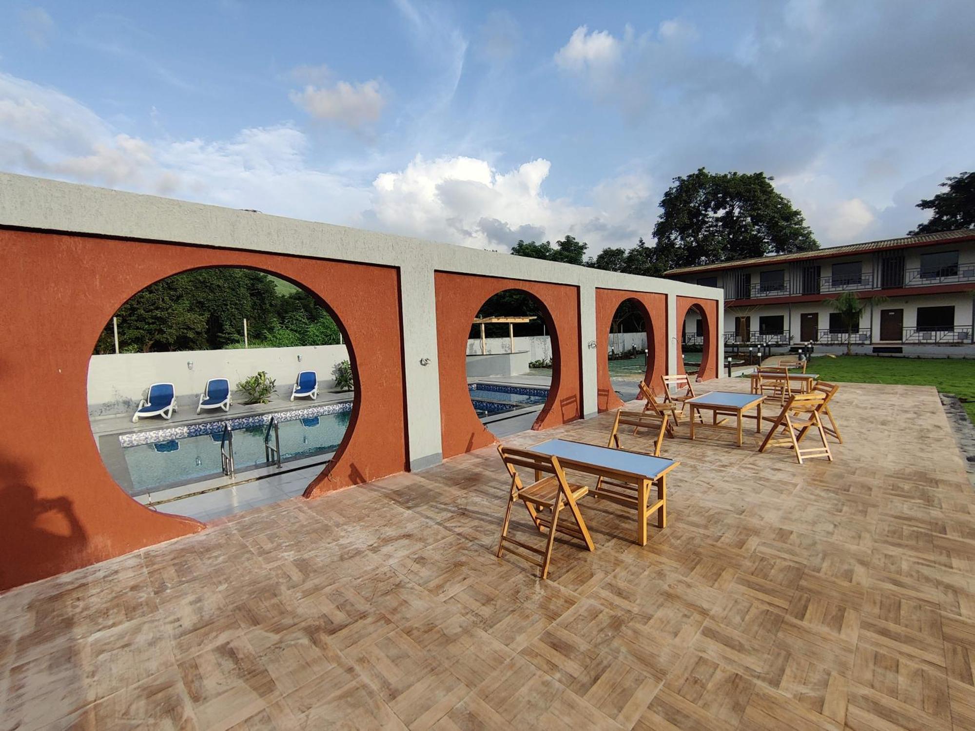 נאווי מומבאי Pushp Vatika Resort & Lawns מראה חיצוני תמונה