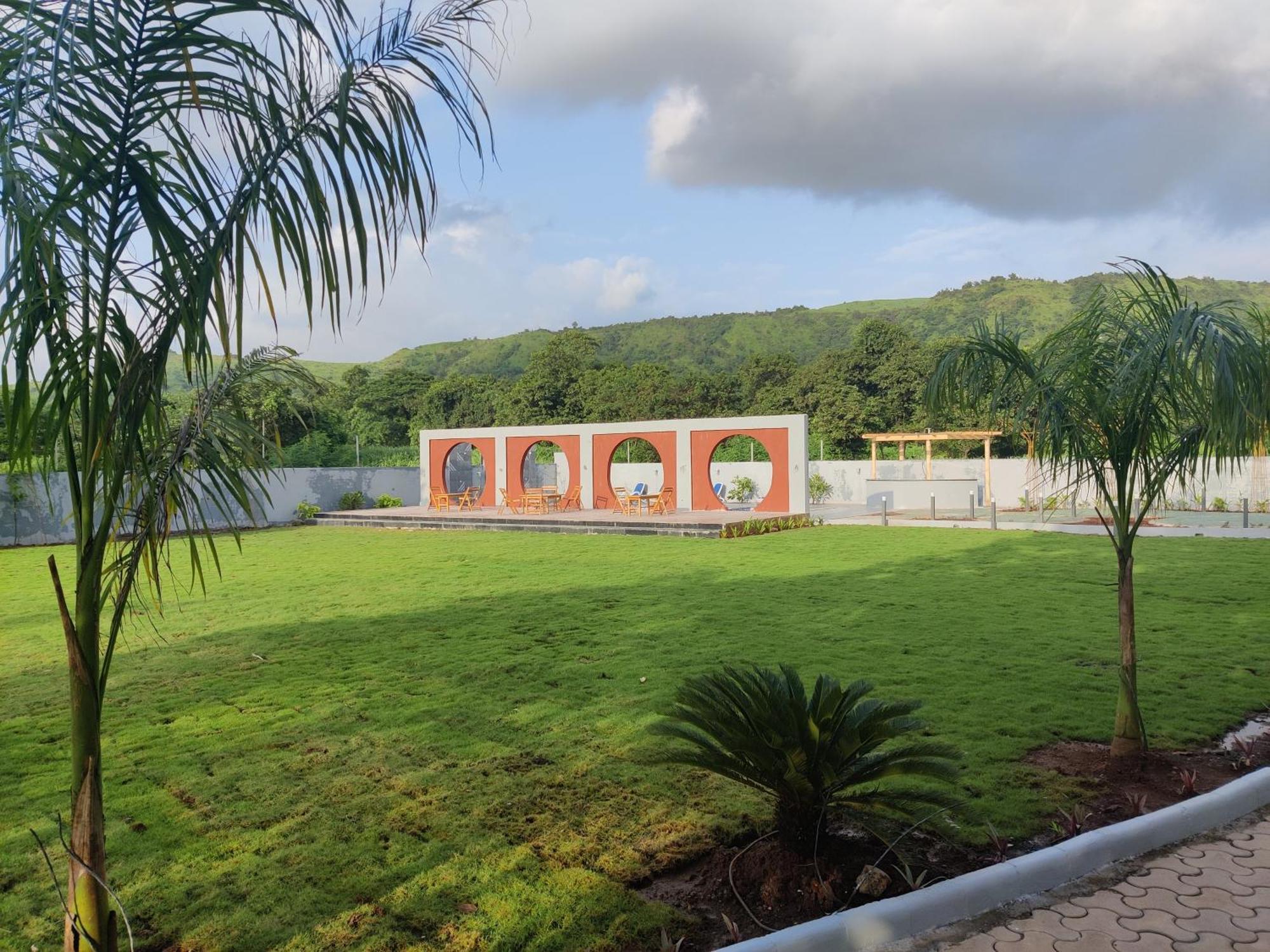 נאווי מומבאי Pushp Vatika Resort & Lawns מראה חיצוני תמונה