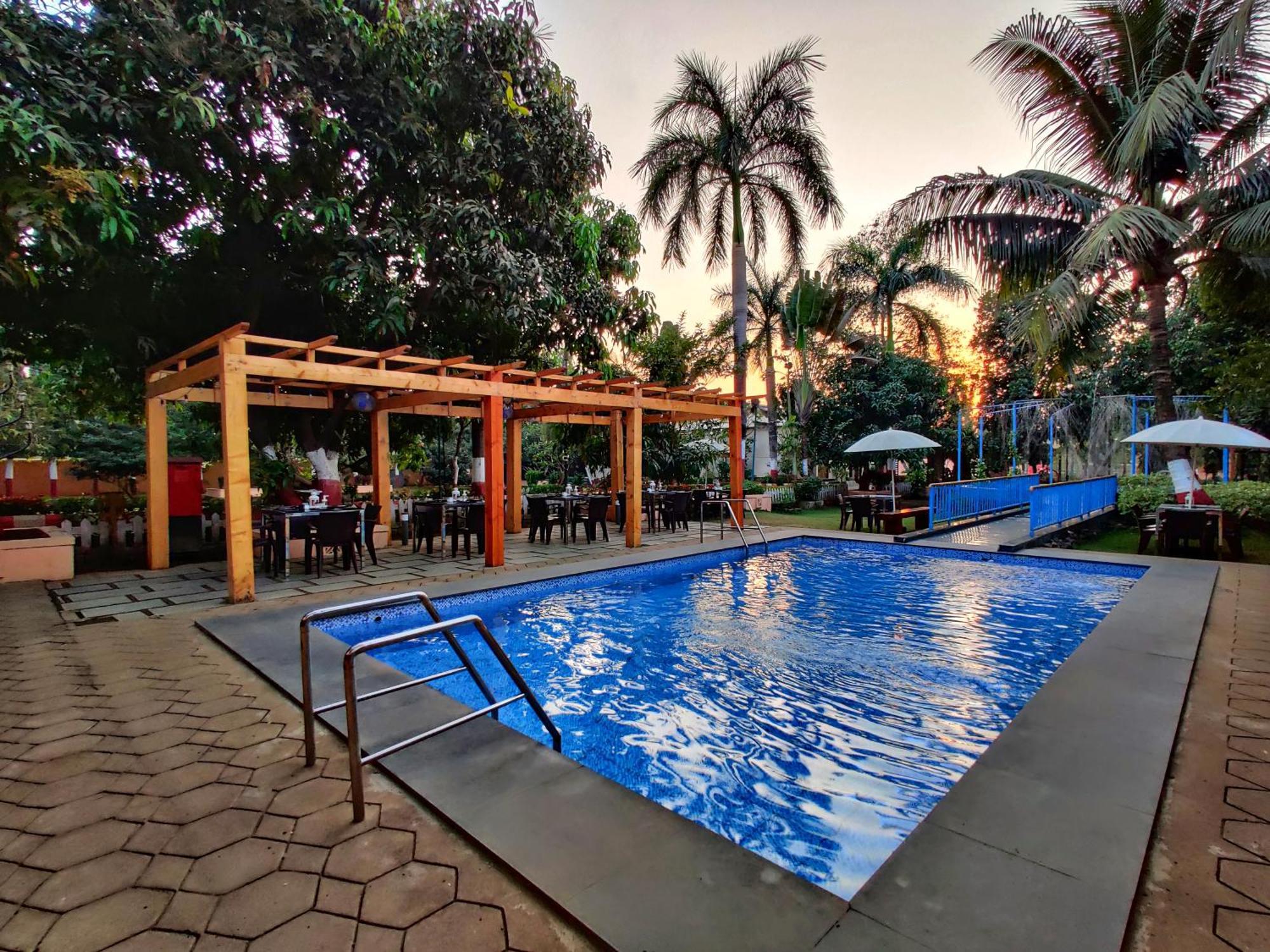 נאווי מומבאי Pushp Vatika Resort & Lawns מראה חיצוני תמונה