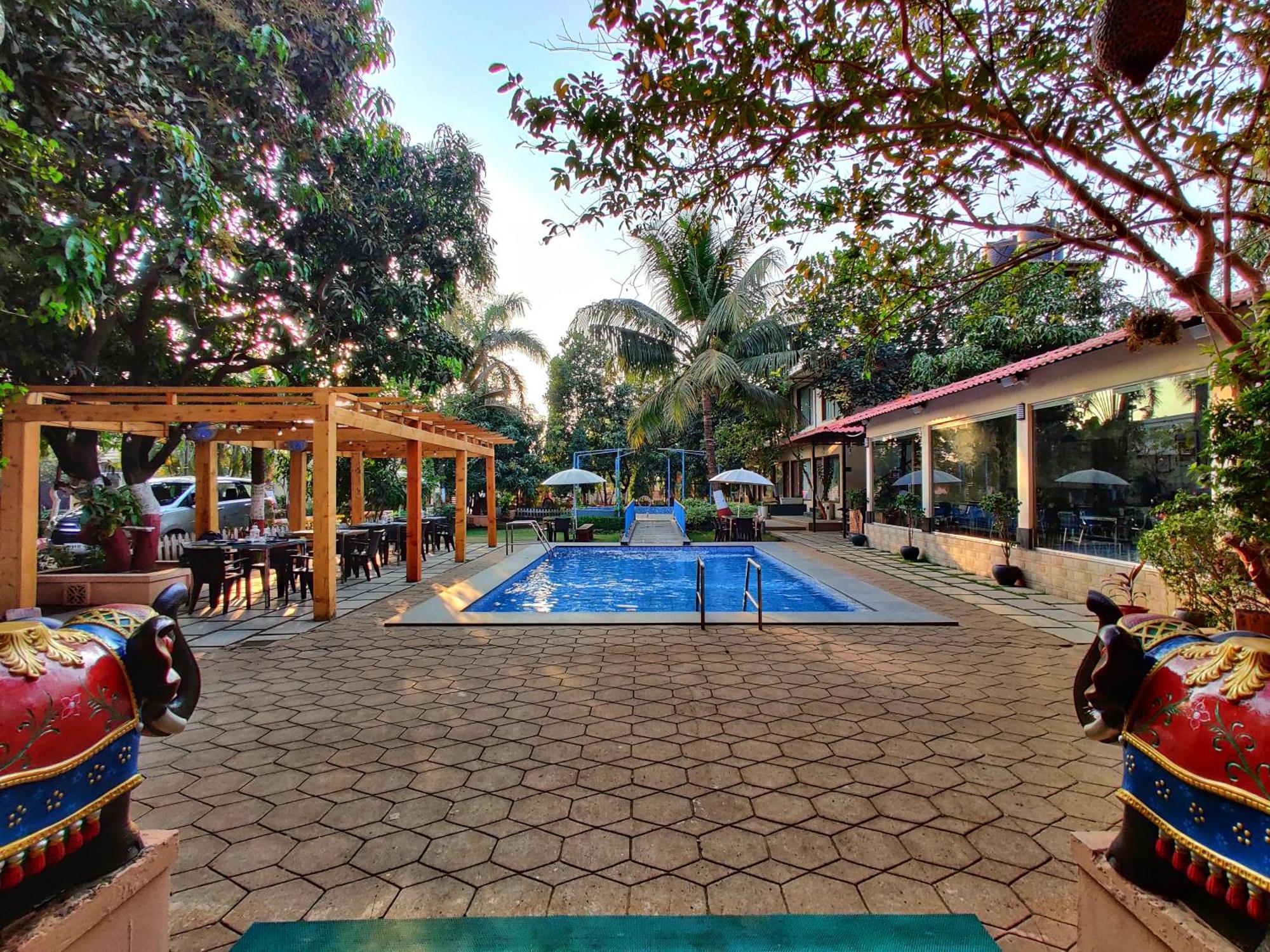 נאווי מומבאי Pushp Vatika Resort & Lawns מראה חיצוני תמונה